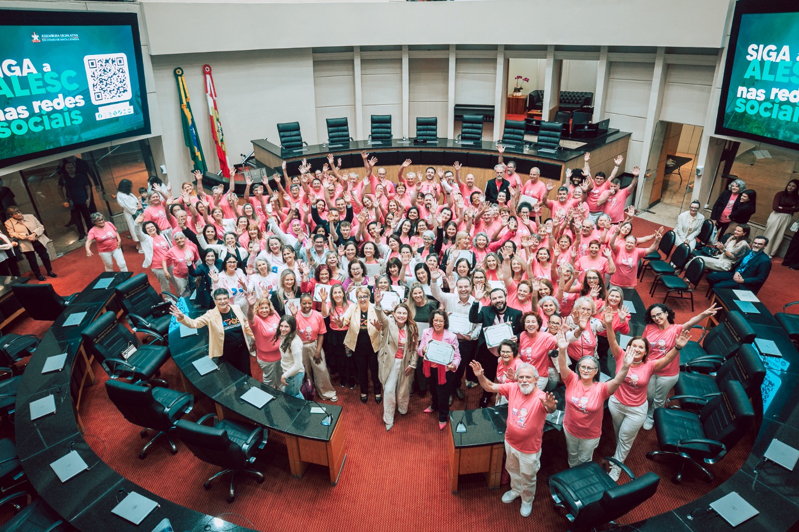 AMUCC Completa 25 Anos de Luta e Esperança em Sessão Solene Emocionante na ALESC